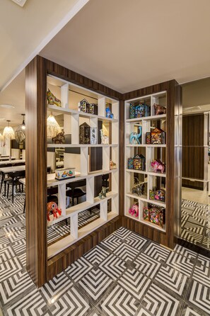 31-inch Smart TV with cable channels, TV