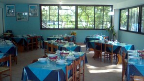Lunch and dinner served, Mediterranean cuisine - Viola Club Village (Ischitella)