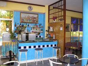 Bar (on property) - Hotel Bellevue (Cesenatico)