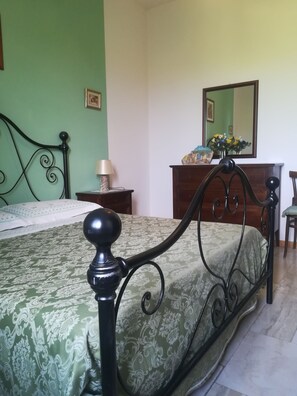 Superior Apartment, 2 Bedrooms, Garden View - Casa dei Pini (Cortona)