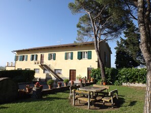 Exterior - Casa dei Pini (Cortona)