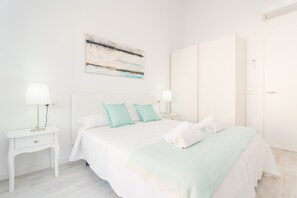 3 عدّة غرف نوم ومكواة/لوح كي وواي فاي مجانًا وملاءات أسرّة