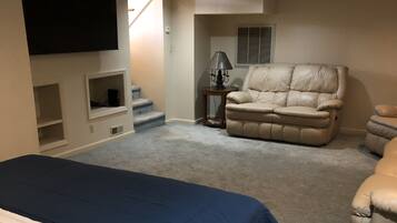 3 chambres, fer et planche à repasser, Wi-Fi gratuit, draps fournis