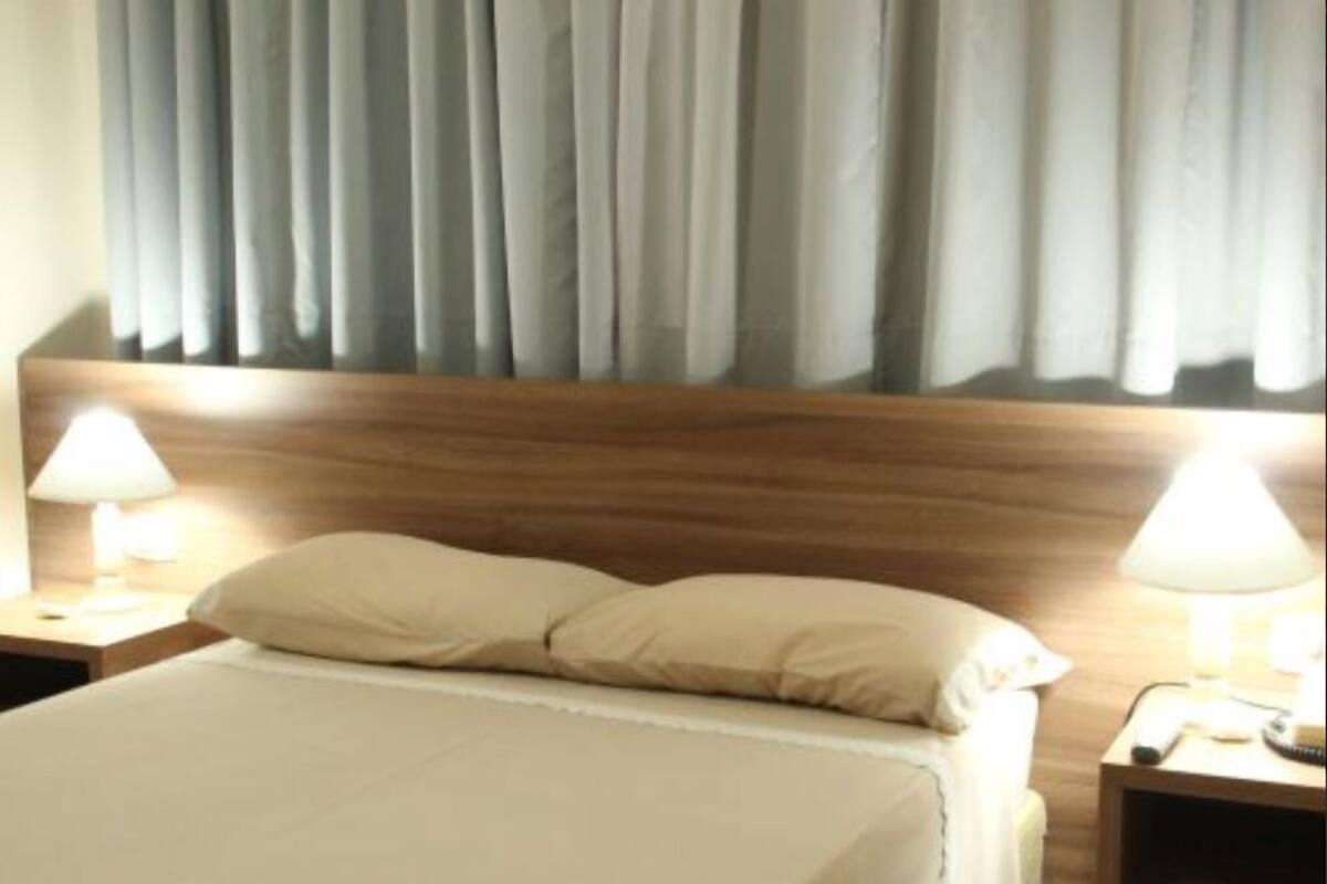 Standard Room, 1 Double or 2 Twin Beds | Iron/ironing board (on request), WiFi (free), bed sheets