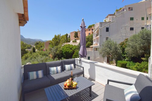 Cozy apartment with views close to the sea with terrace and WIFI in Port Sóller