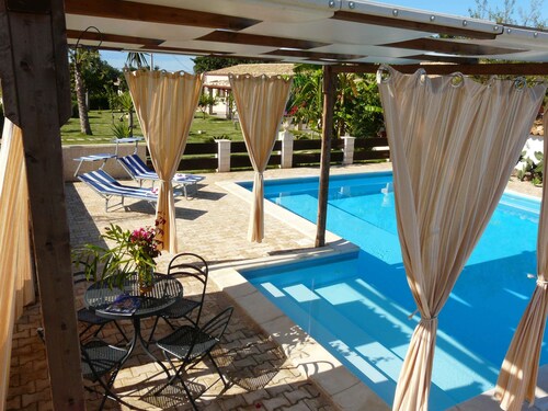 WONDERFUL COUNTRY VILLA WITH PRIVATE POOL AND LARGE GARDEN