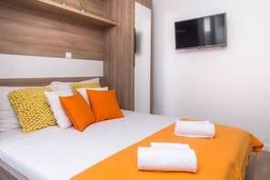 1 غرفة نوم وخزنة داخل الغرفة ومكواة/لوح كي وواي فاي مجانًا