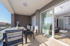 Outdoor dining - Apartments with Outdoor Heated Pool, Terrace and free WIFI (Novalja)