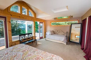 1 bedroom, iron/ironing board, travel cot, free WiFi