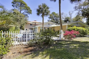 Property grounds - Myrtle Lane 1 (Hilton Head Island)