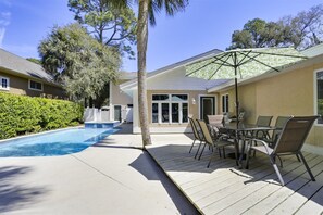 Outdoor pool - Myrtle Lane 1 (Hilton Head Island)