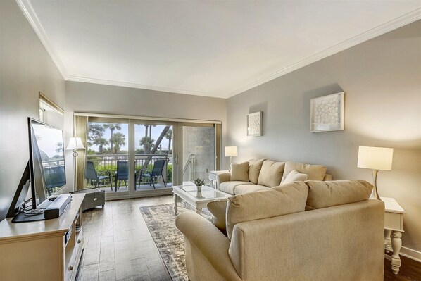 Televisión de pantalla plana y reproductor de DVD