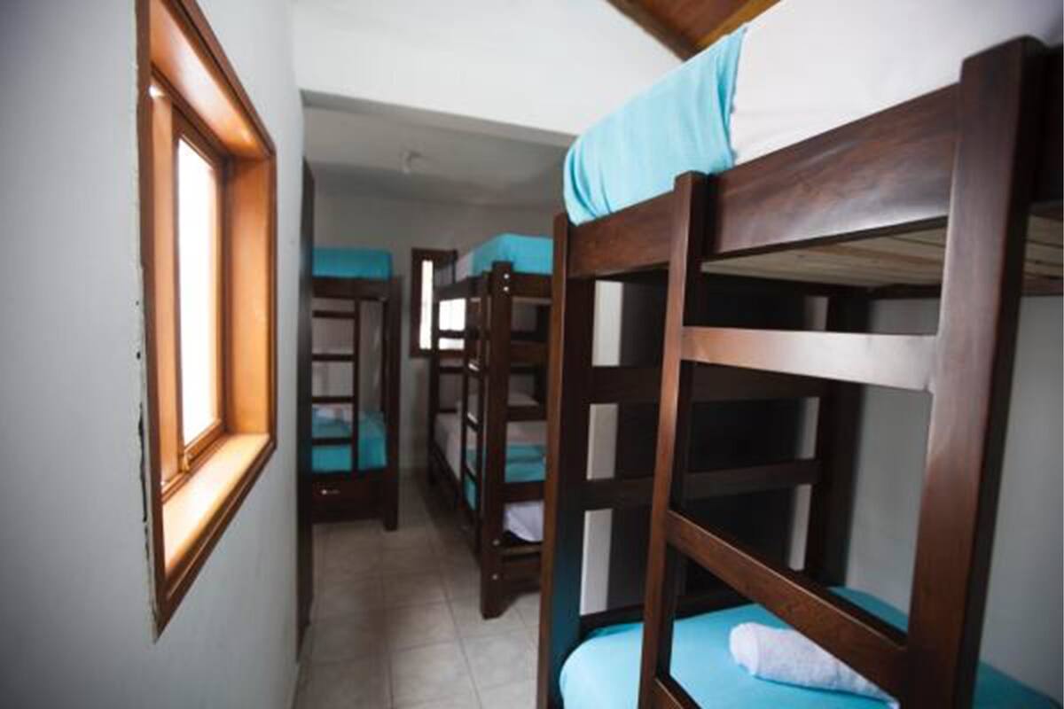Coffres-forts dans les chambres, Wi-Fi gratuit, draps fournis