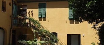 Apartment at only 4 min walk from the leaning Tower, with car parking