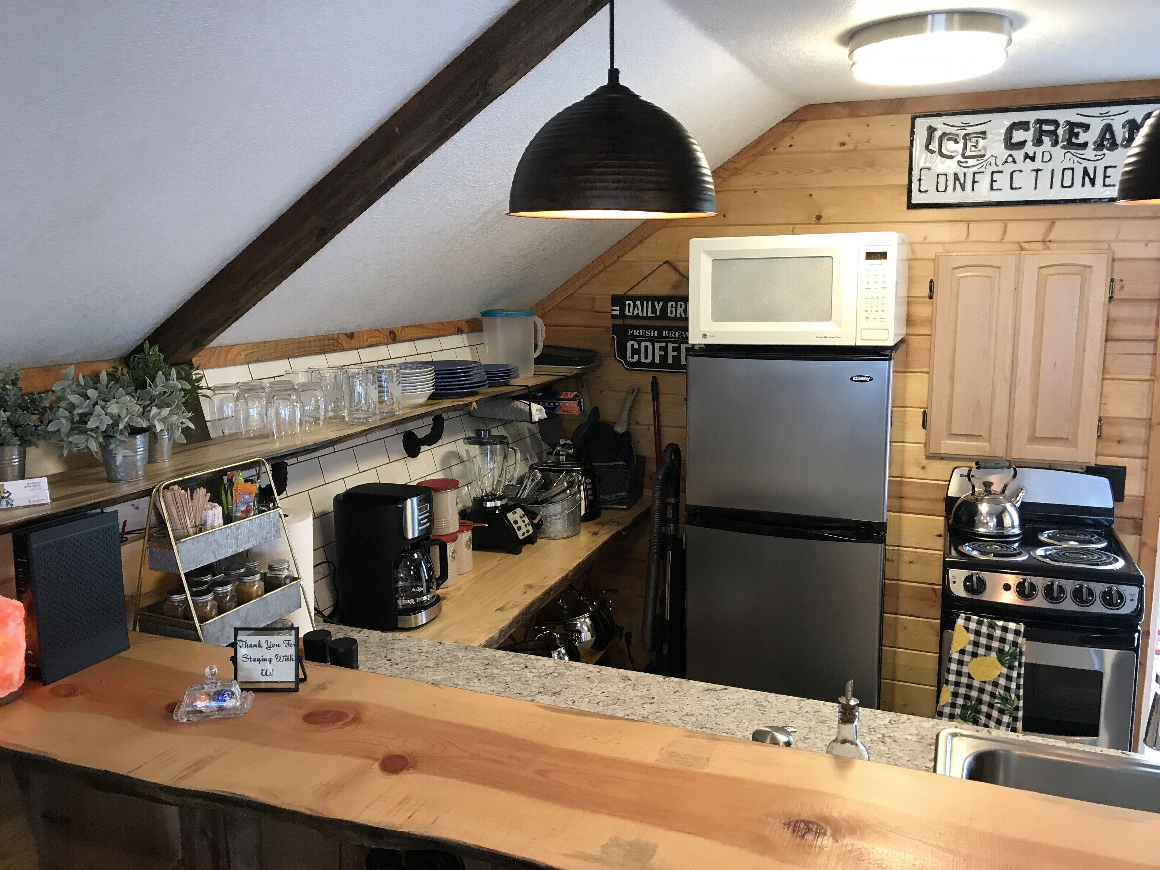 冰箱、微波炉、烤箱、炉灶