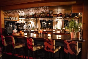 Bar (in der Unterkunft)