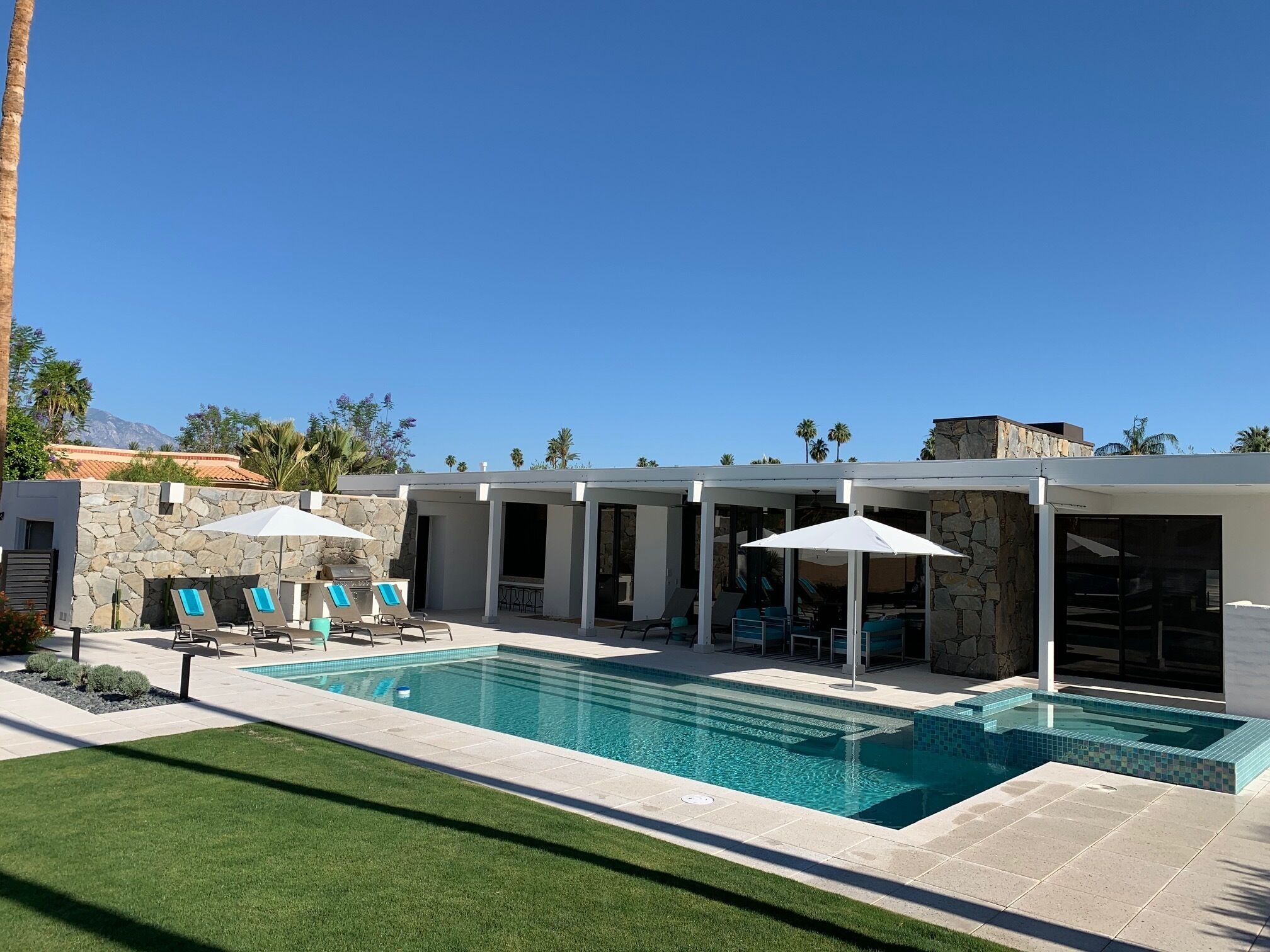 Desert Life w/ Private Tennis Court, Saltwater Pool/Spa, Views & EV charger