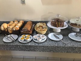 Desayuno buffet incluido todos los días 