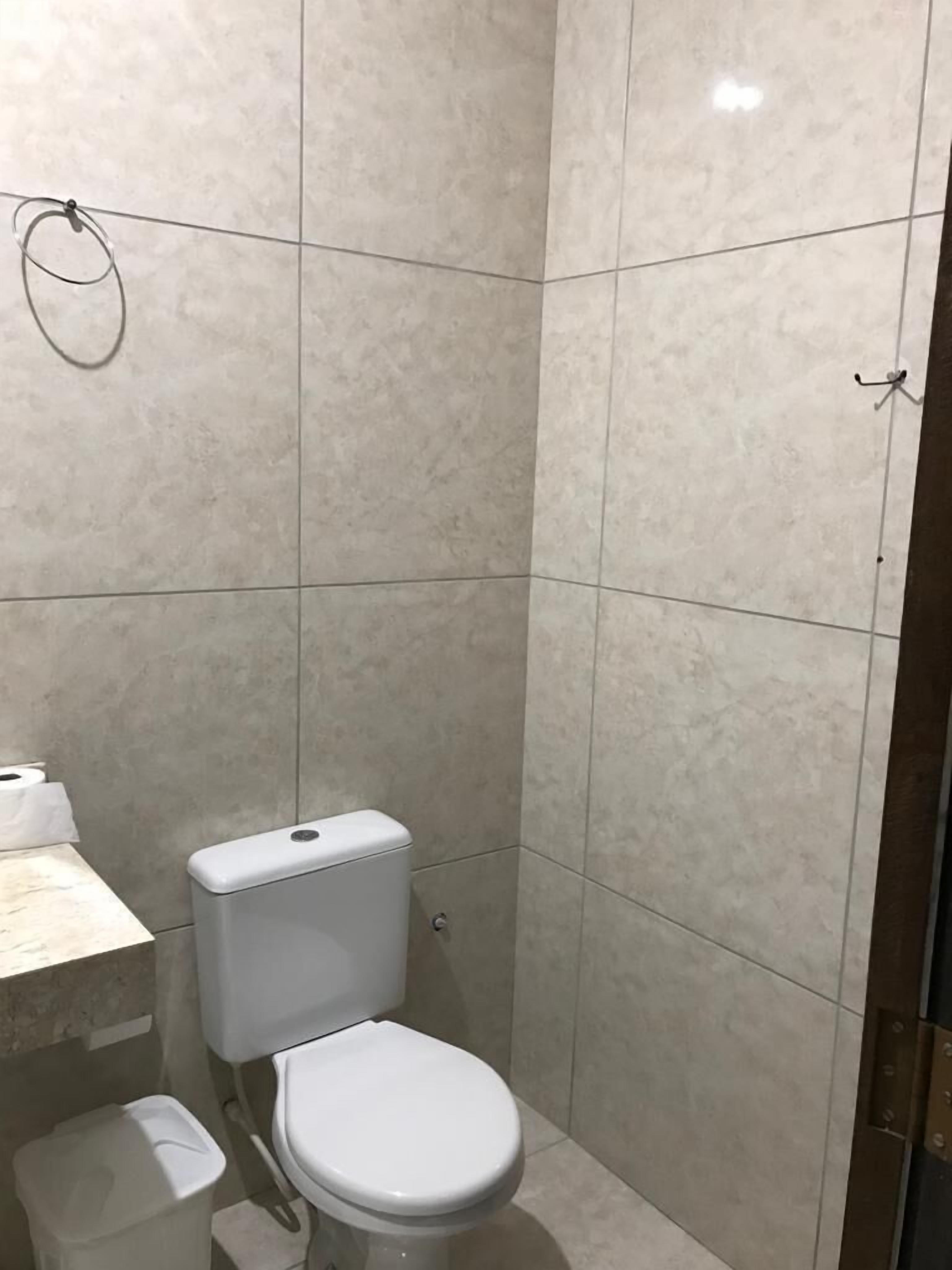 quadruple room | bathroom | shower, free toiletries, hair dryer, towels
