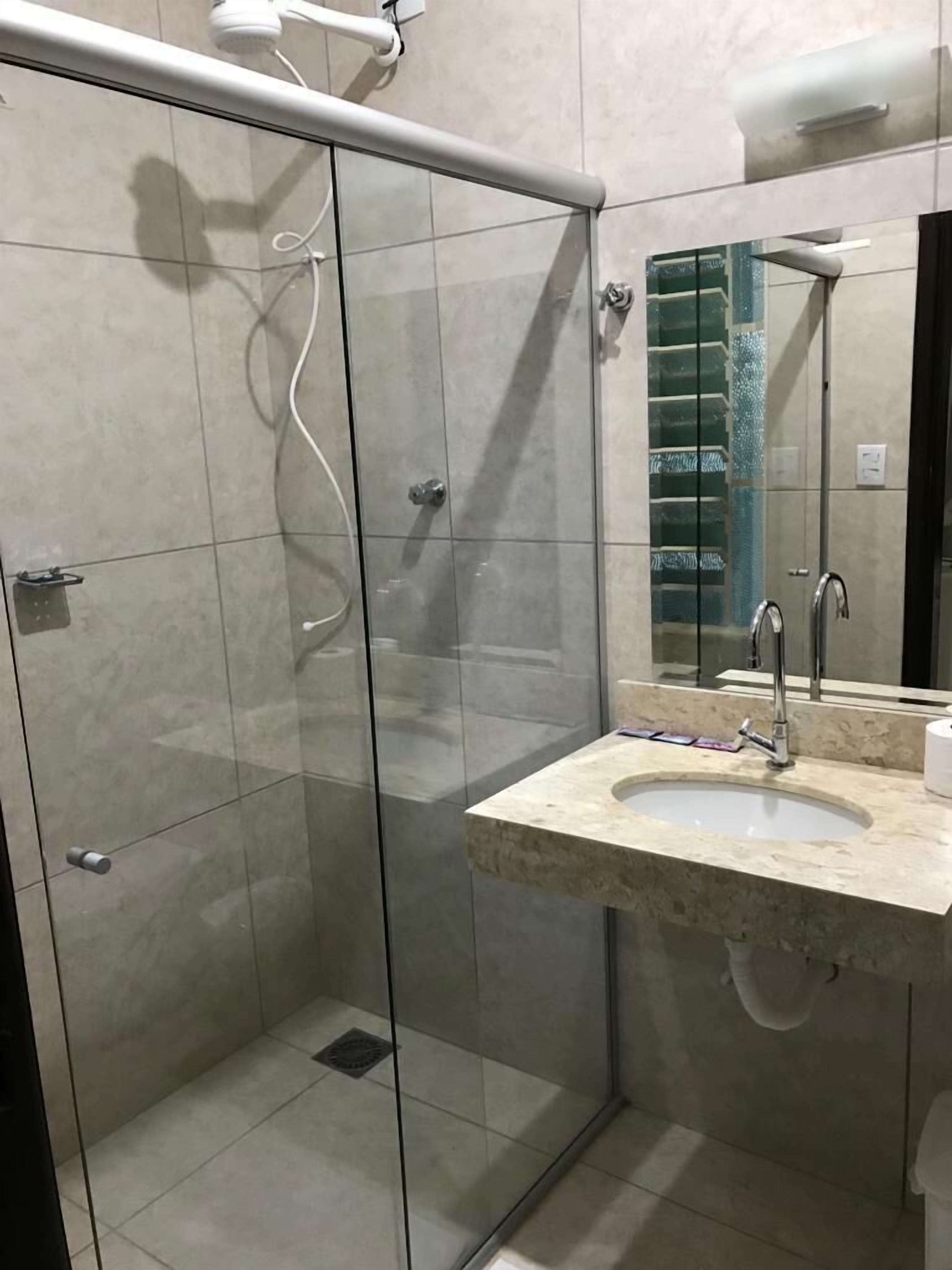 basic double room | bathroom | shower, free toiletries, hair dryer, towels