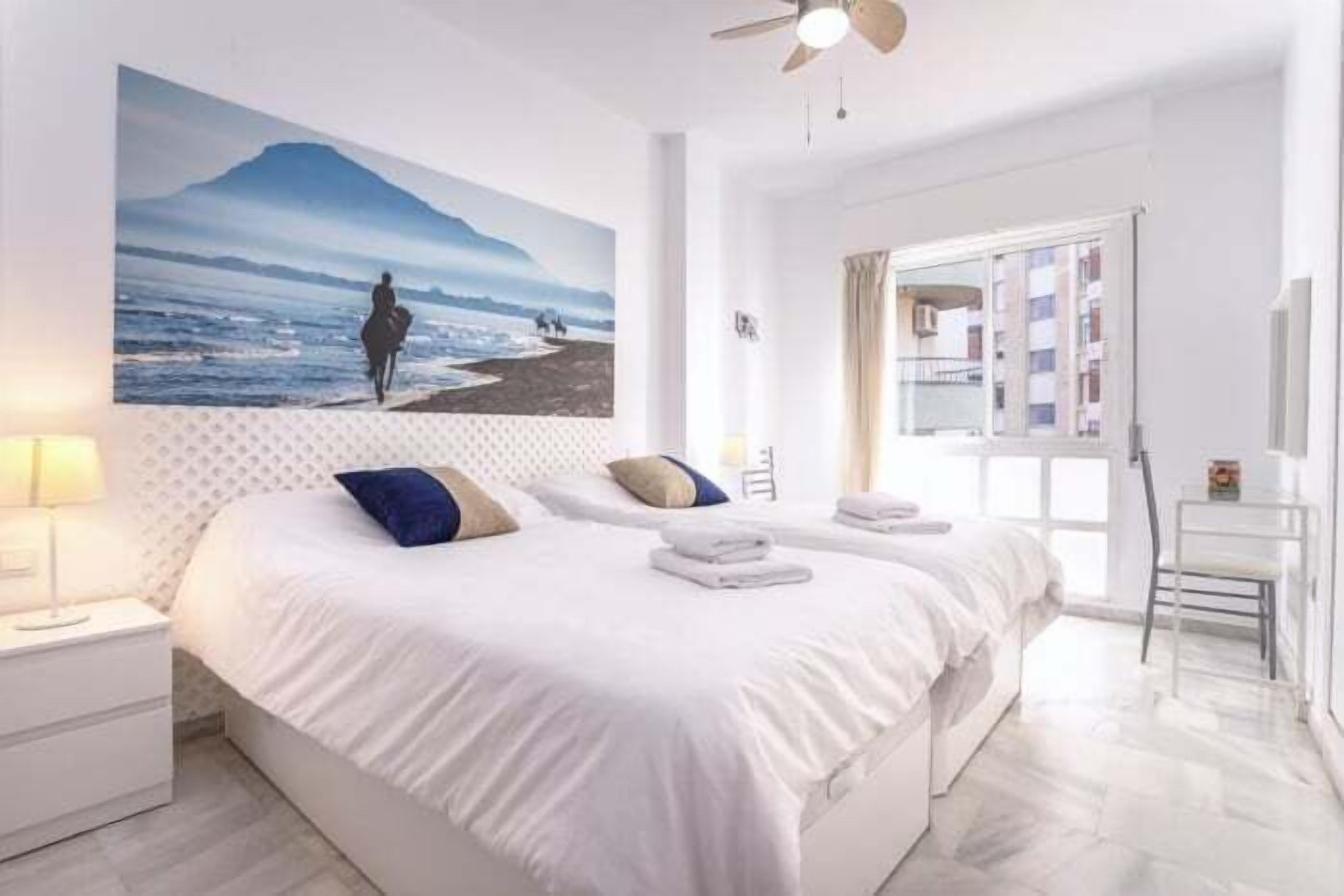 4 bedrooms, iron/ironing board, Internet, bed sheets