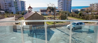 Celebrity Lux Apartment