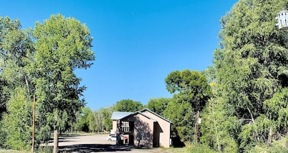 El Meson Lodge