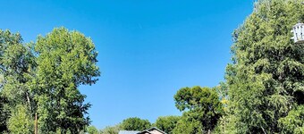El Meson Lodge