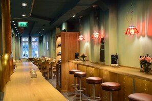 Serveert lunch en diner