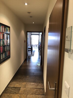 Rolstoeltoegankelijke badkamer