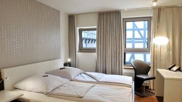 Kamar Double | 1 kamar tidur, seprai antialergi, minibar, dan didekorasi berbeda-beda