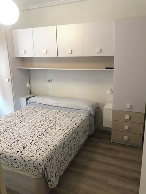 3 bedrooms, iron/ironing board, WiFi, bed sheets - Apartment near the Sardinero (Santander)