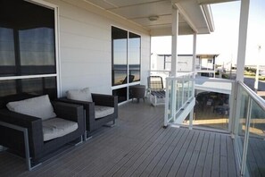 Terrace/patio - Relax at 36 ~ Sea Views, Esplanade Beachfront -Winter Off Peak Special! (Hardwicke Bay)