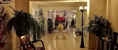 Siddeområde i lobbyen