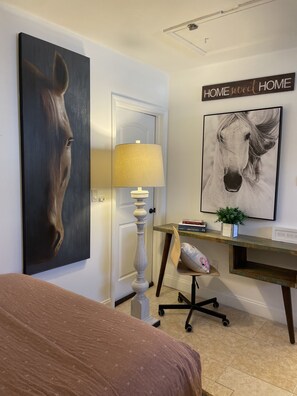 1 slaapkamer, een bureau, wifi, beddengoed