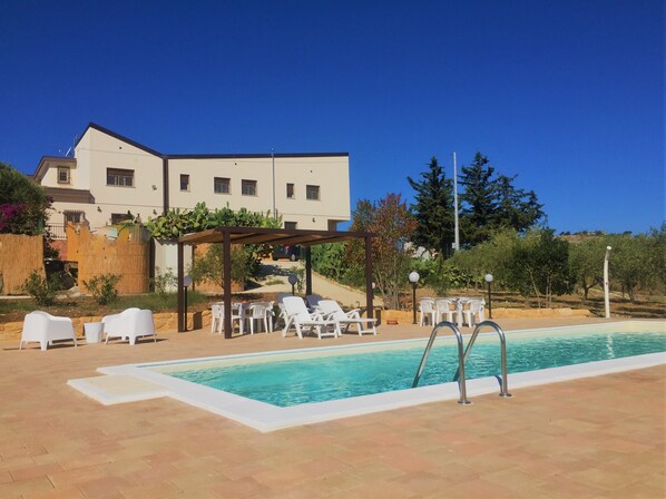Piscine extérieure