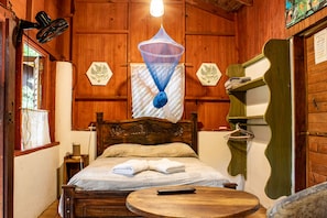 Chambre quadruple, 2 lits doubles | Accès au Wi-Fi (inclus), literie fournie