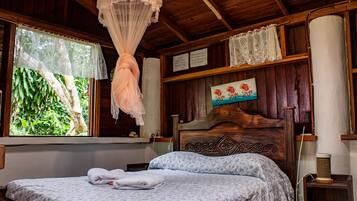 Habitación básica doble, 1 cama matrimonial | Wifi gratis y ropa de cama