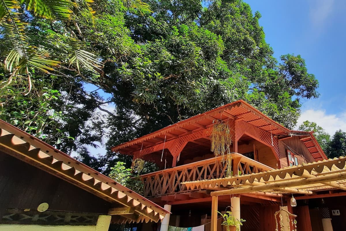 Signature Apartment, Multiple Beds | Free WiFi, bed sheets