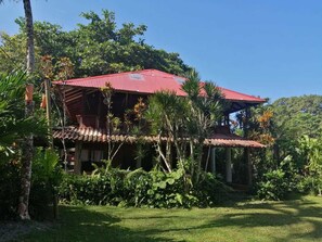 家庭公寓, 多張床 | 免費 Wi-Fi、床單