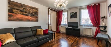 Smart TV, video games, books, stereo