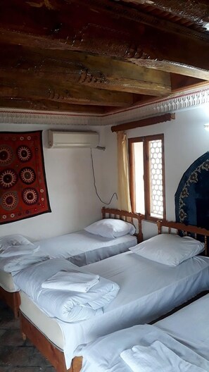 Quadruple Room, Private Bathroom | In-room safe, iron/ironing board, free WiFi - Mekhtar Ambar (Bukhara)