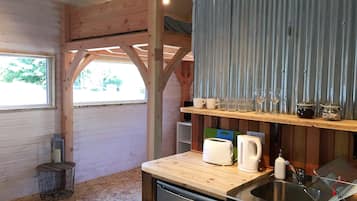 Fridge, microwave, coffee/tea maker, electric kettle