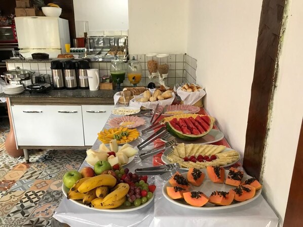 Free daily buffet breakfast