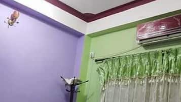 Deluxe Single Room, Multiple Beds | Free WiFi