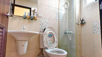 Economy Quadruple Room, 2 Double Beds, Ground Floor | Bathroom | Shower, eco-friendly toiletries, hair dryer, slippers
