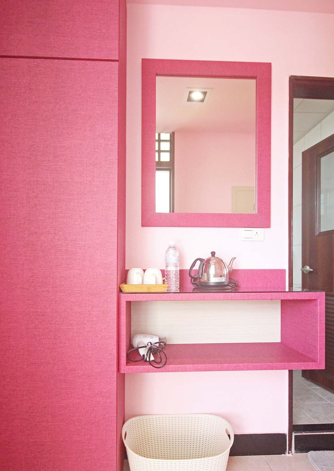 Double Room, 1 Queen Bed | Desk, soundproofing, free WiFi