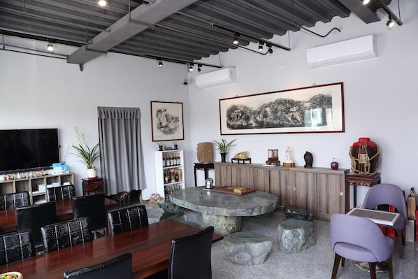 Restaurant - See Happiness (Jinning)