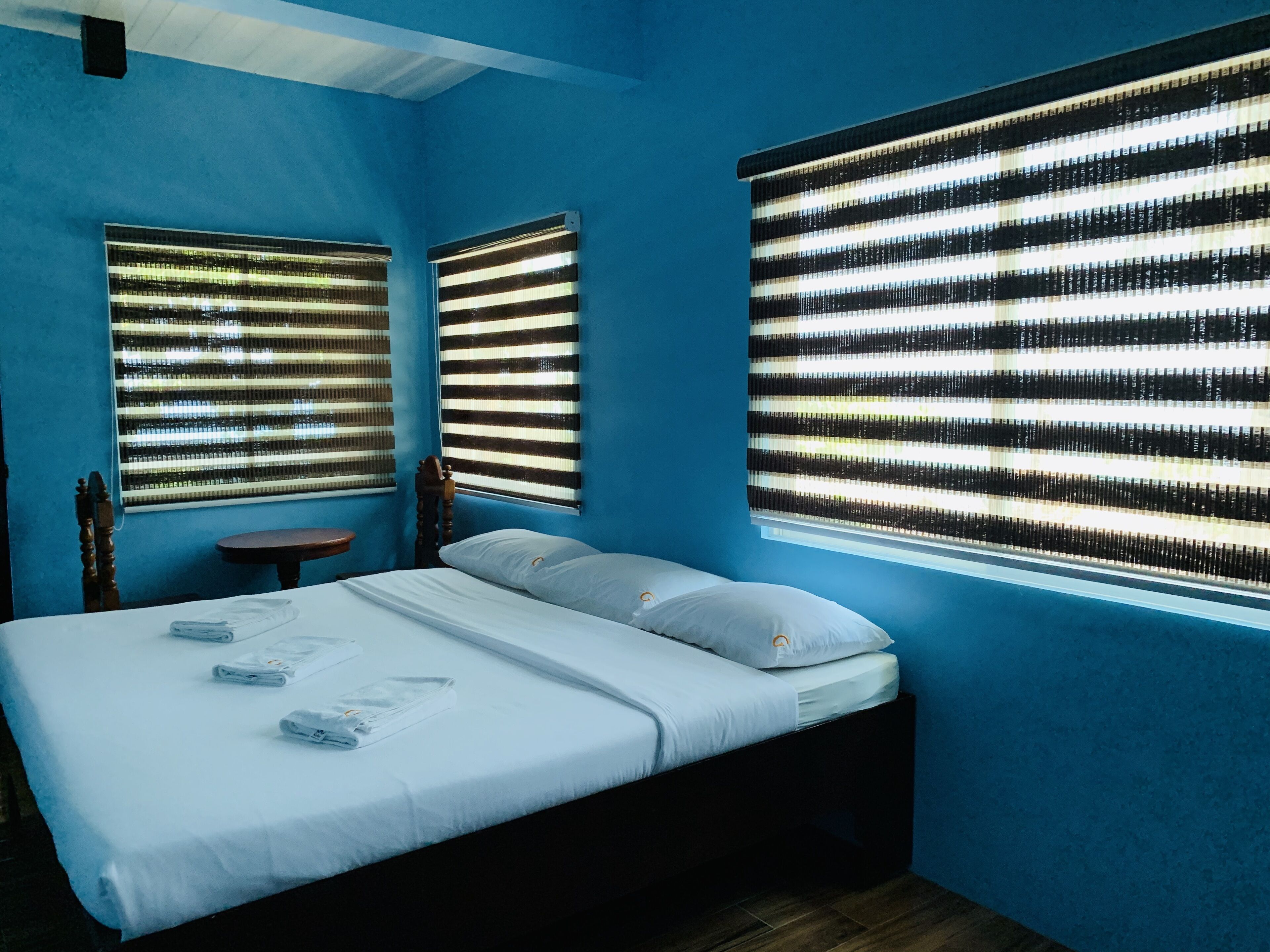 exclusive villa, 3 bedrooms, accessible, beachfront (oscar for 10 pax) | 3 bedrooms, in-room safe, desk, laptop workspace