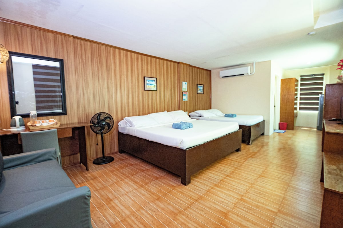 Second Floor Family Seaview Room for 5 Pax
